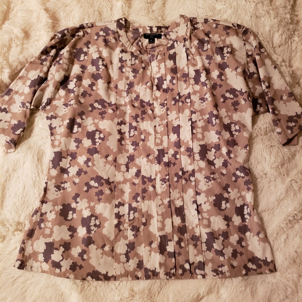 Banana Republic lightweight business casual shirt